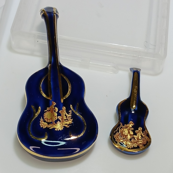 Vintage 22k Gold Trim Limoges France Guitar Figurine Cobalt Blue Courting Couple - Picture 9 of 14